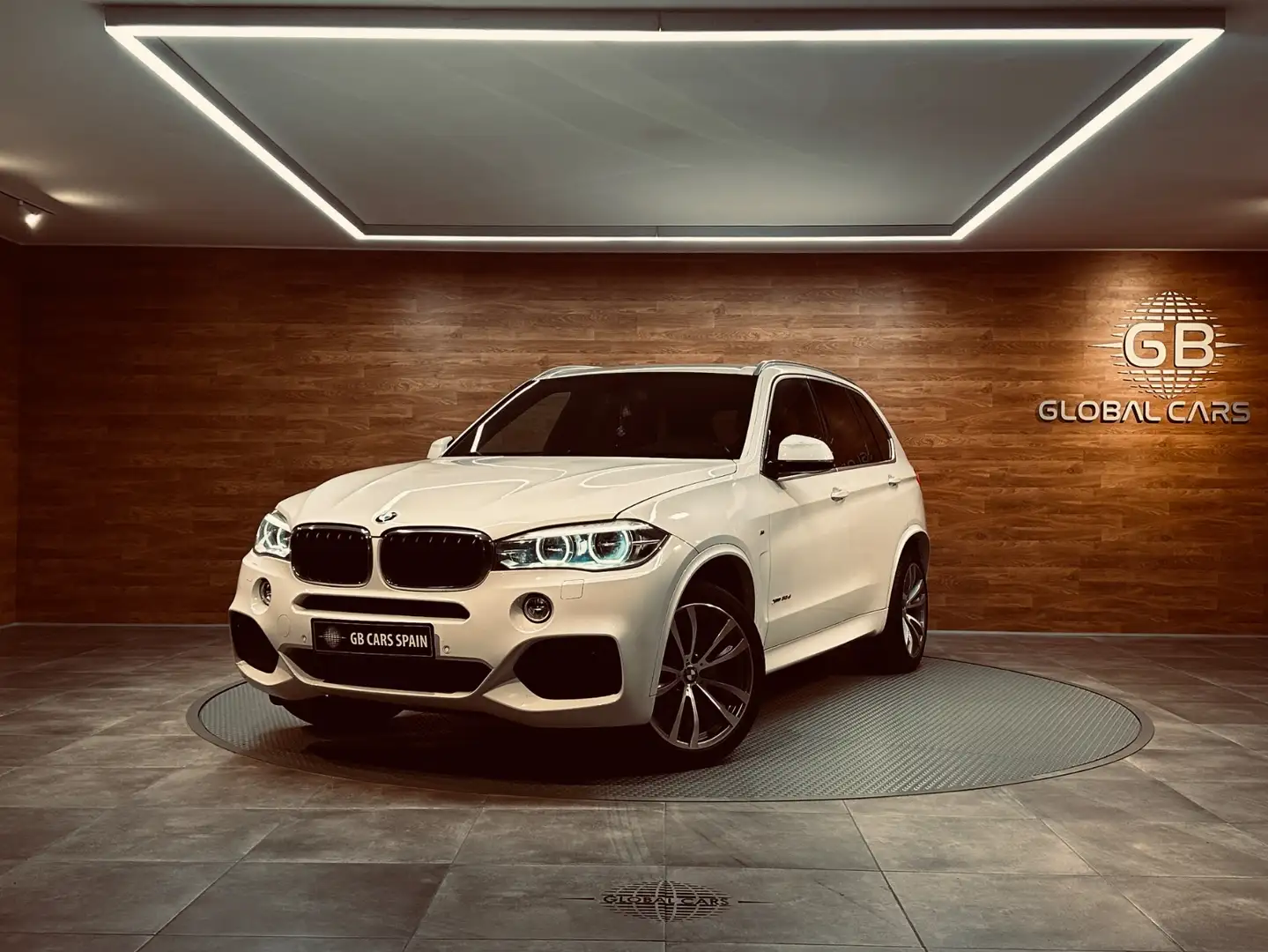 BMW X5 xDrive 30dA Blanc - 1