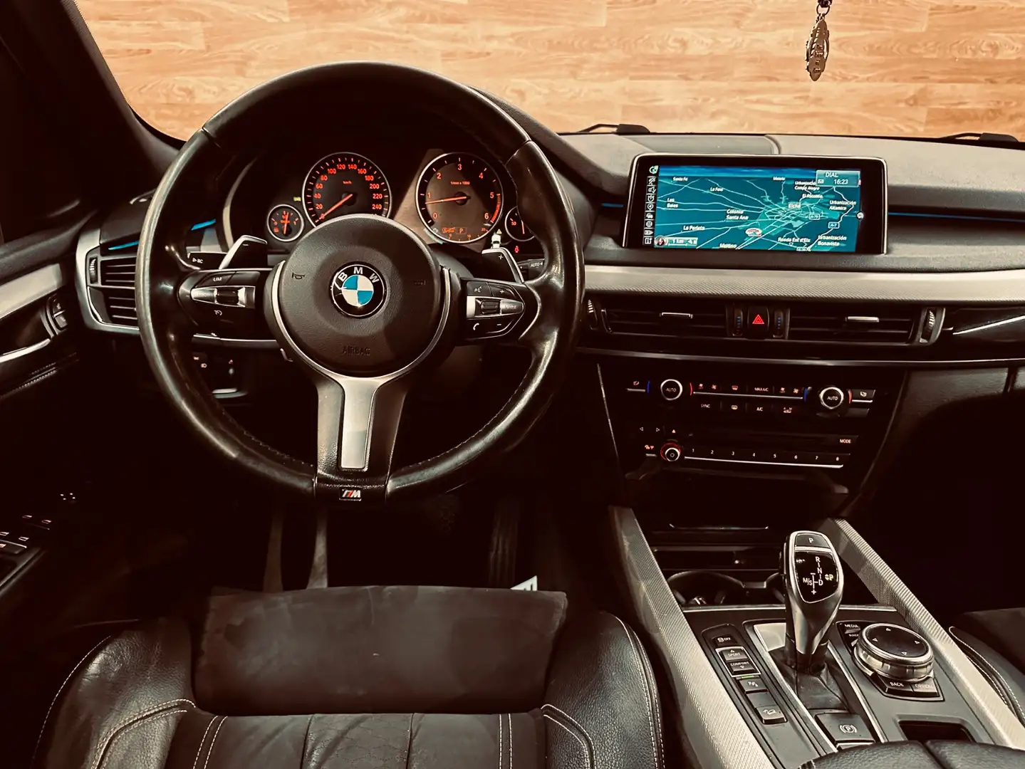 BMW X5 xDrive 30dA Blanc - 2