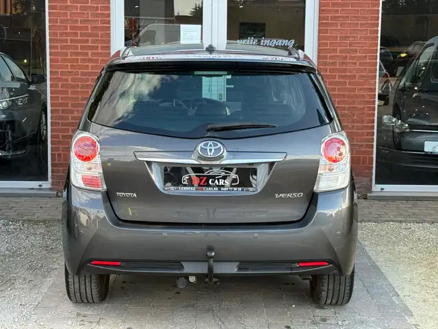 Toyota Verso view 15