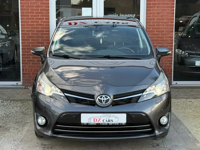 Toyota Verso view 9