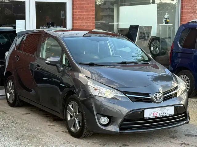 Toyota Verso view 10
