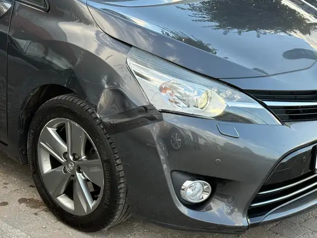 Toyota Verso view 13