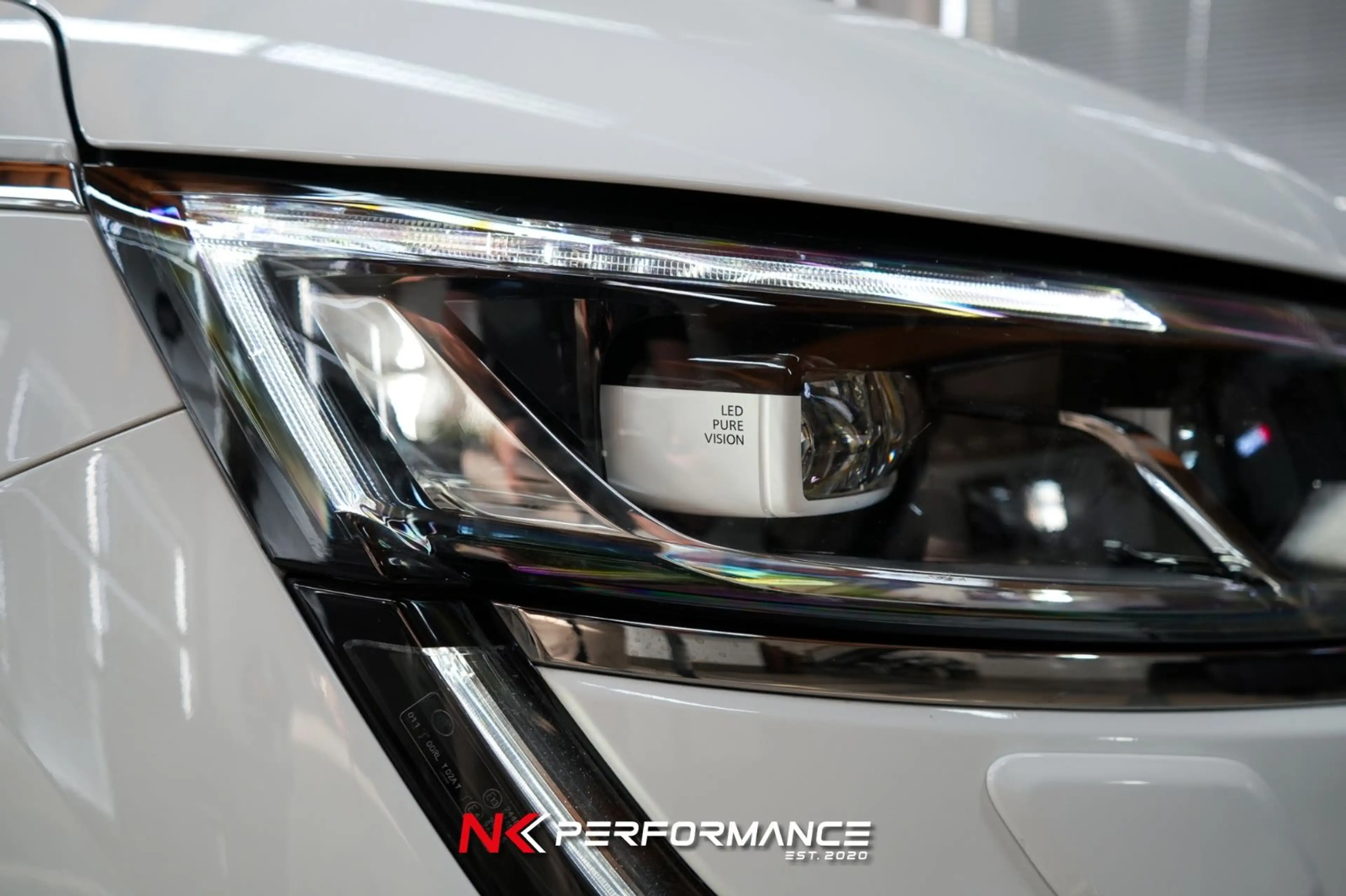 Renault Koleos Initiale Paris 4x4 / PANO / AHK / MASSAGE — photo 10