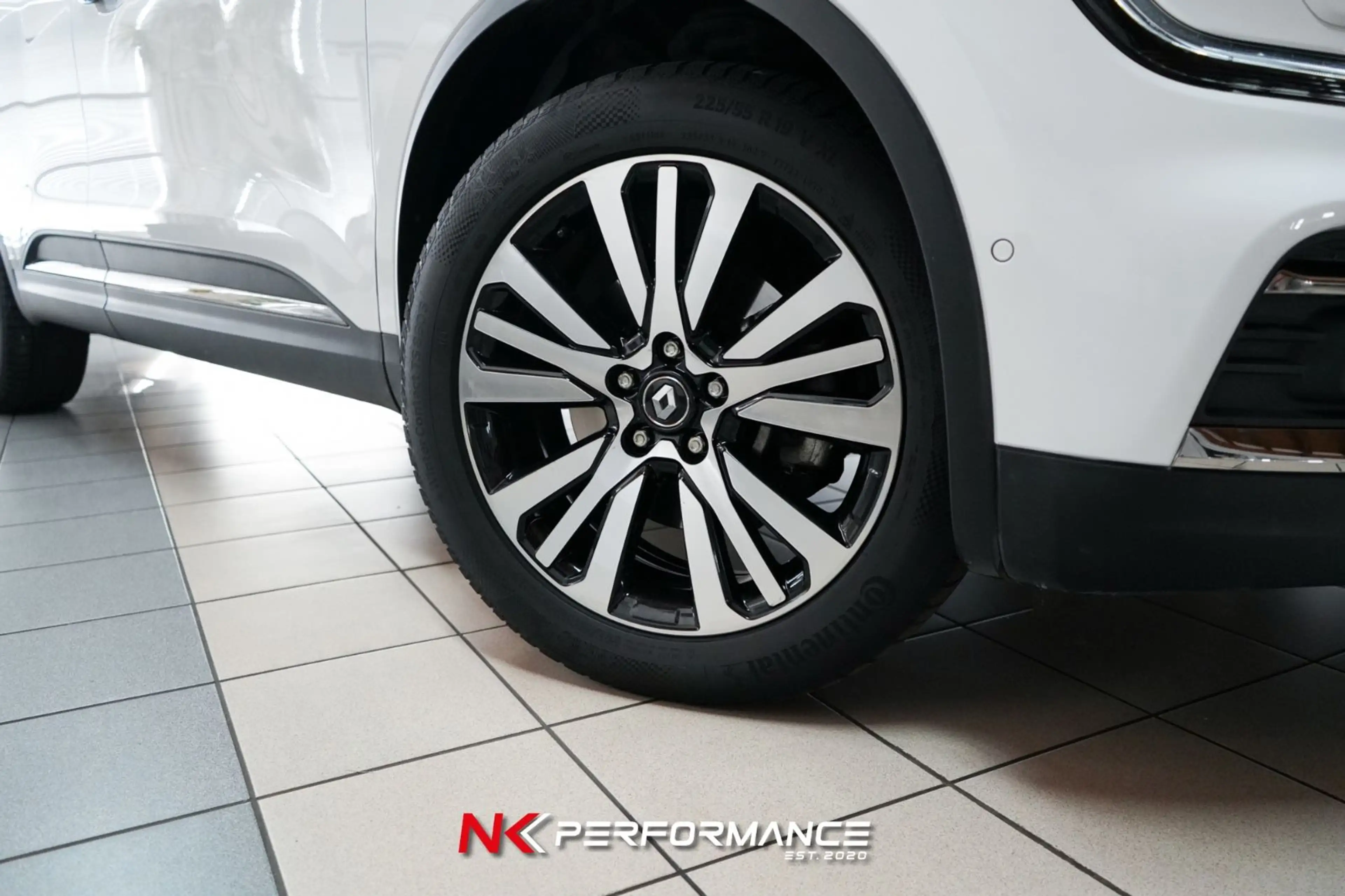 Renault Koleos Initiale Paris 4x4 / PANO / AHK / MASSAGE — photo 7