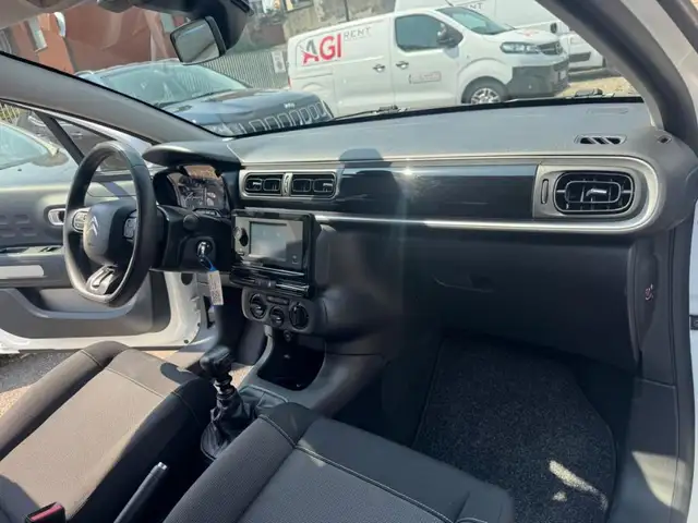 Citroen C3 view 11