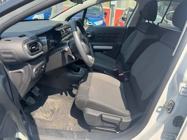 Citroen C3 view 9