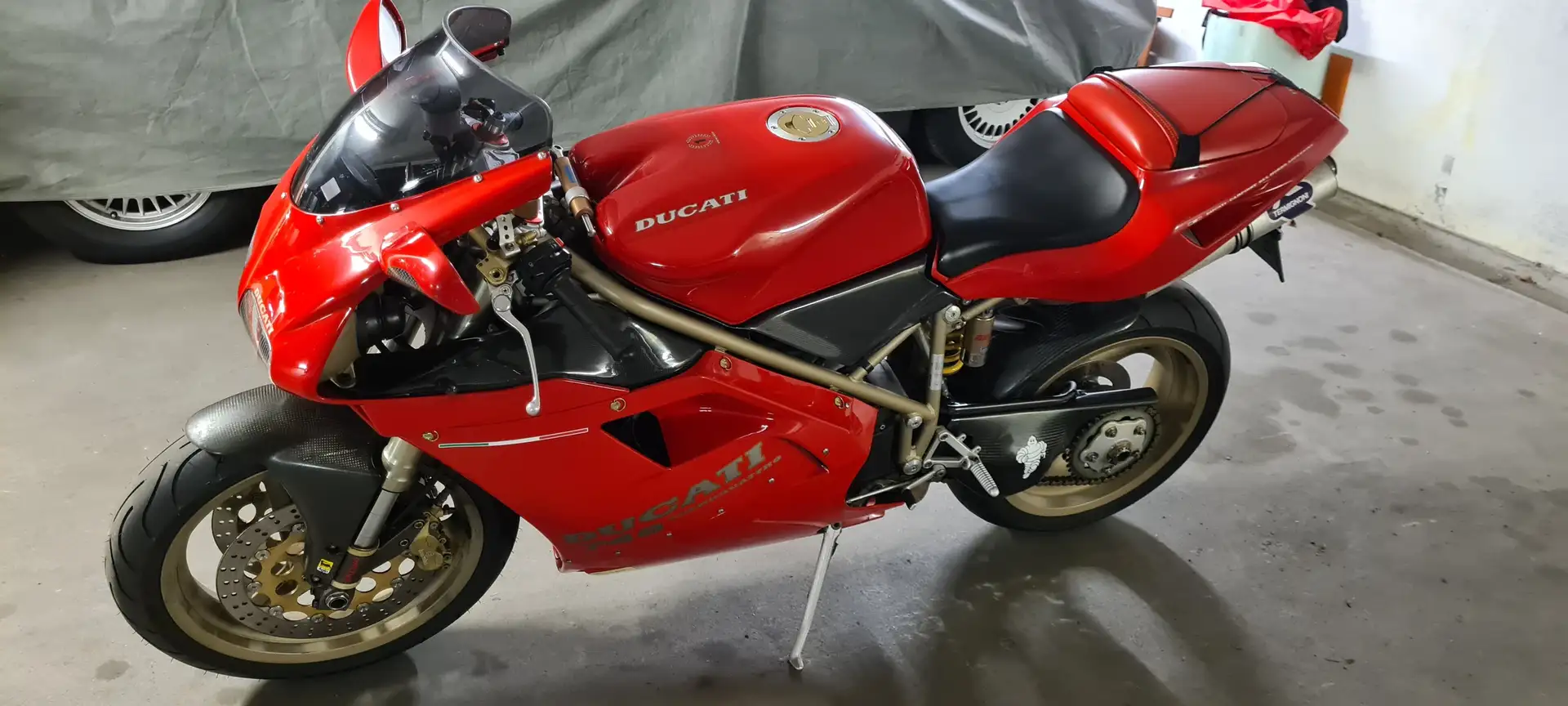 Ducati 748 Czerwony - 2