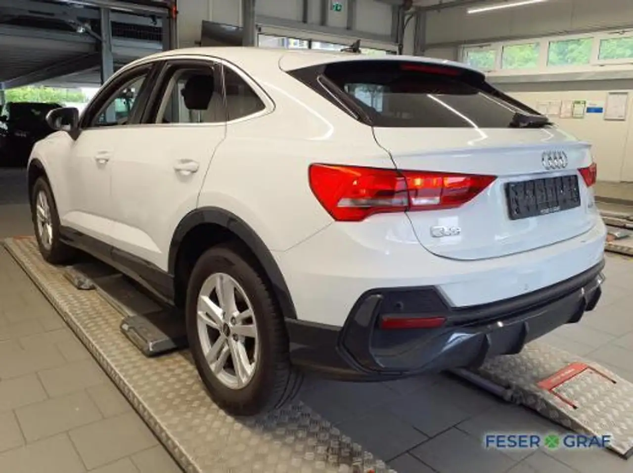Audi Q3 Sportback 45 TFSIe S tronic Navi,SONOS,PDC, миниатюра 4