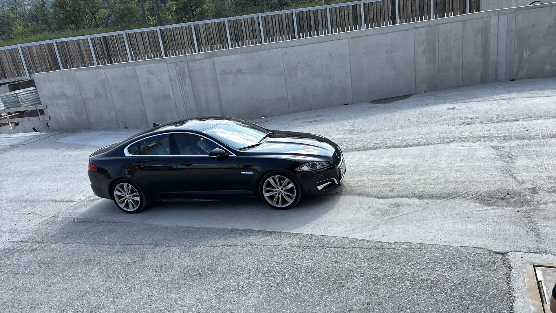 Jaguar XF 2,2 Diesel Premium Luxury - 2