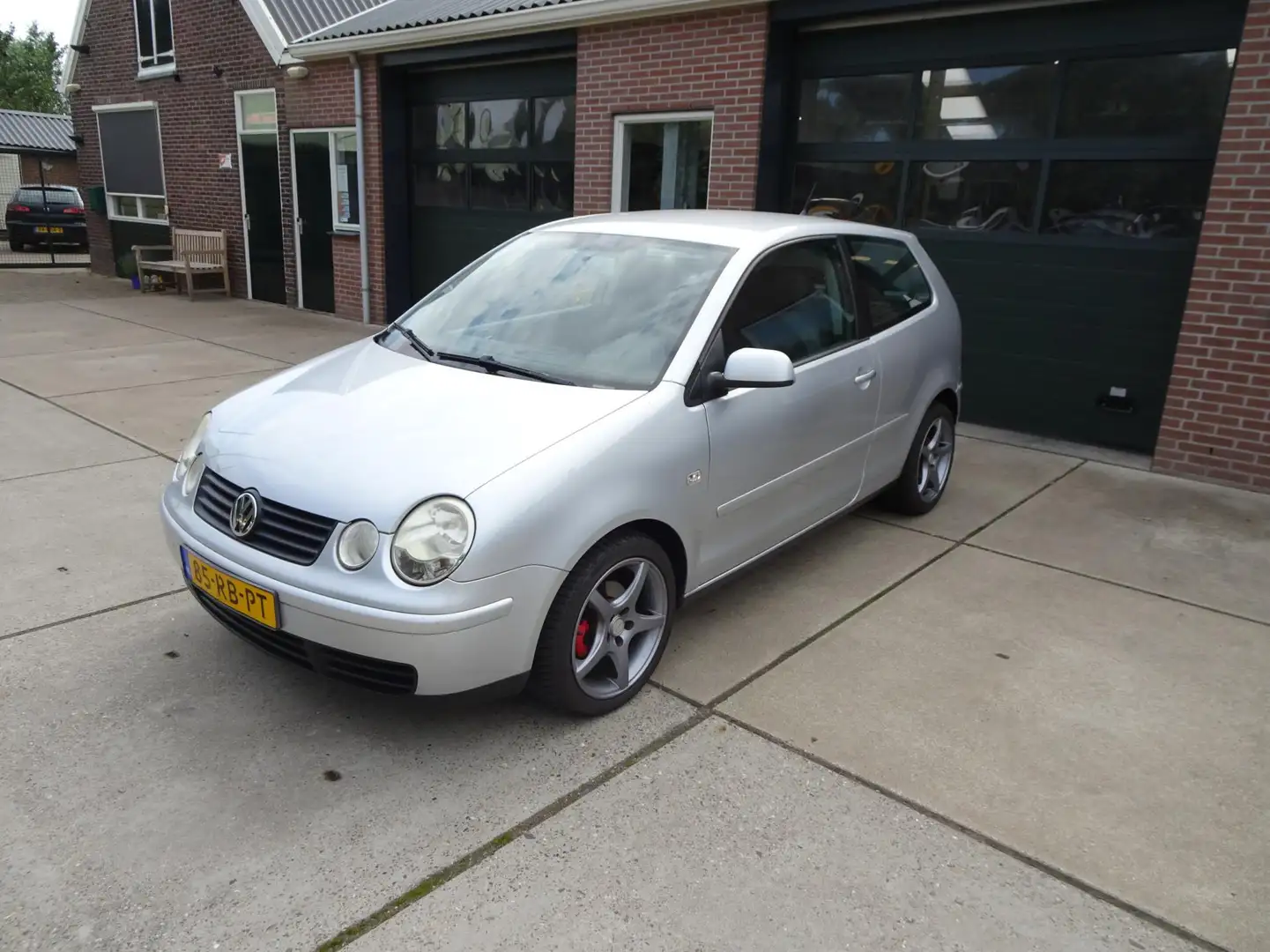 Volkswagen Polo 1.4-16V Athene Grijs - 1