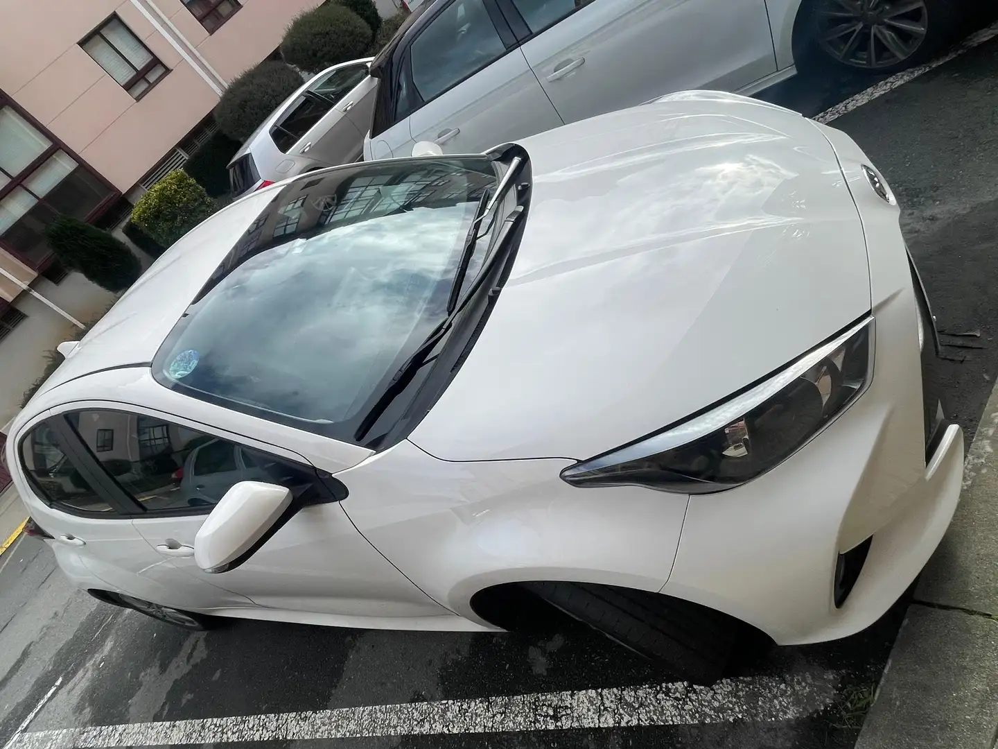 Toyota Yaris Yaris 120H 1.5 GR Blanco - 2