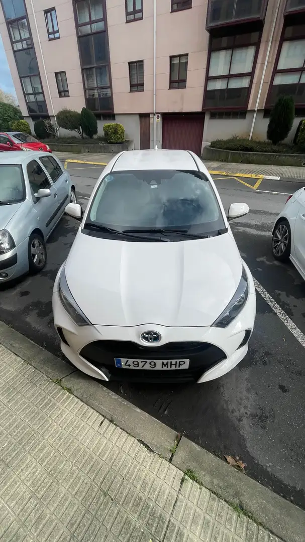 Toyota Yaris Yaris 120H 1.5 GR Blanco - 1
