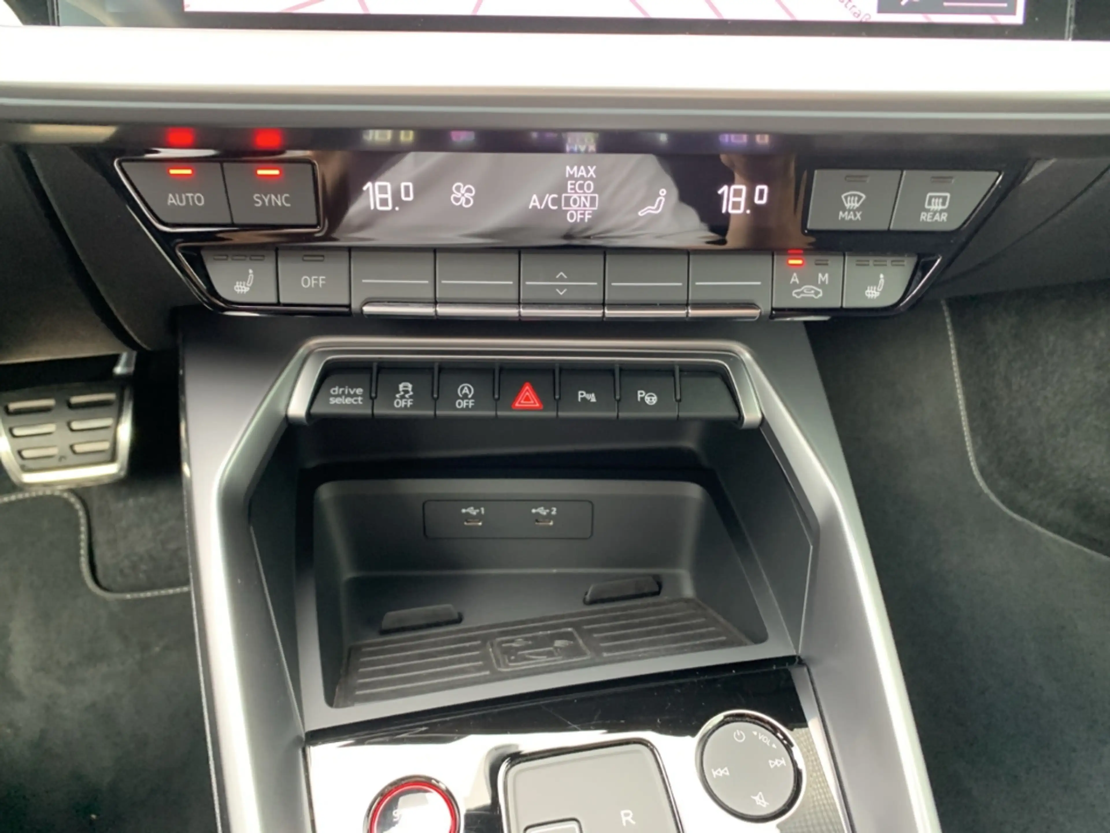 Audi S3 Sportback quattro 2.0 TFSI S tronic Navi Digitales — photo 11