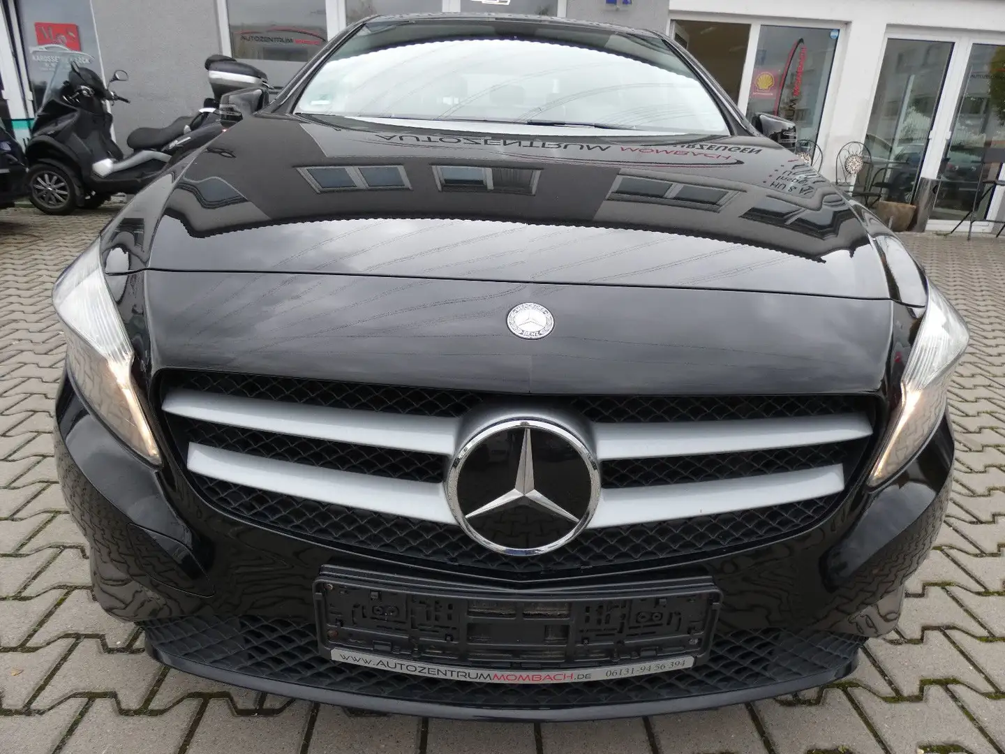Mercedes-Benz A 180 A -Klasse A 180 BlueEfficiency Noir - 2