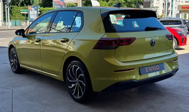 Volkswagen Golf view 4
