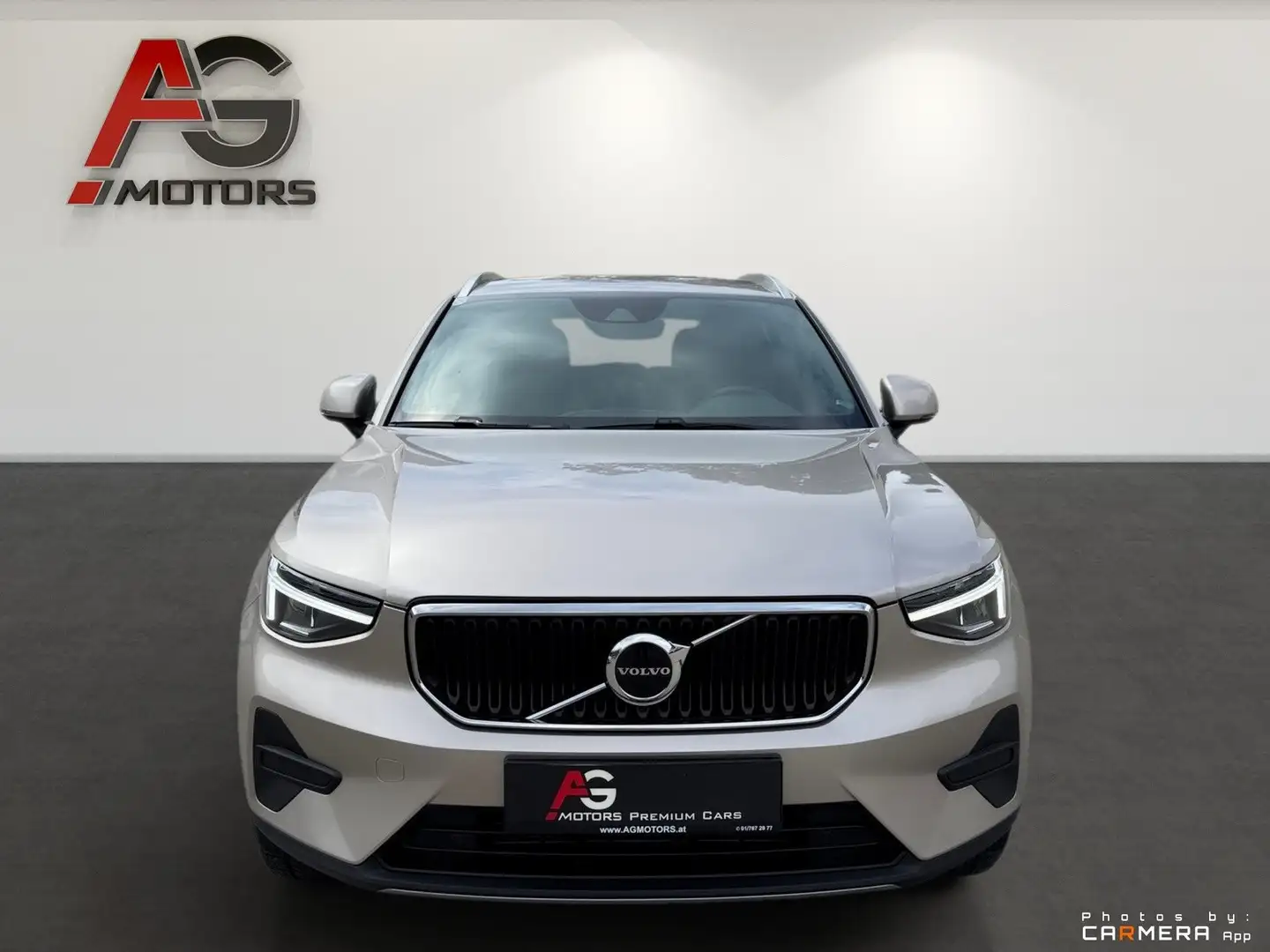 Volvo XC40 T2 Core Aut./LED/Navi/Kamera/Spurhalt./Werksgaran Beige - 2