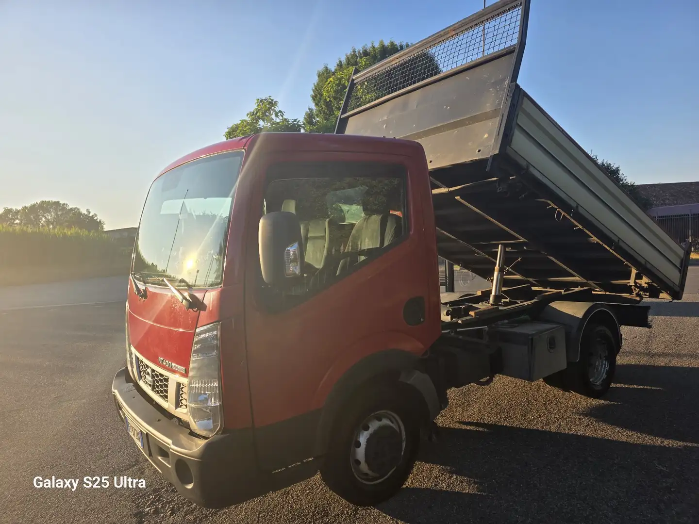 Nissan Cabstar nt400 ribaltabile 3 lati 2015 - 2
