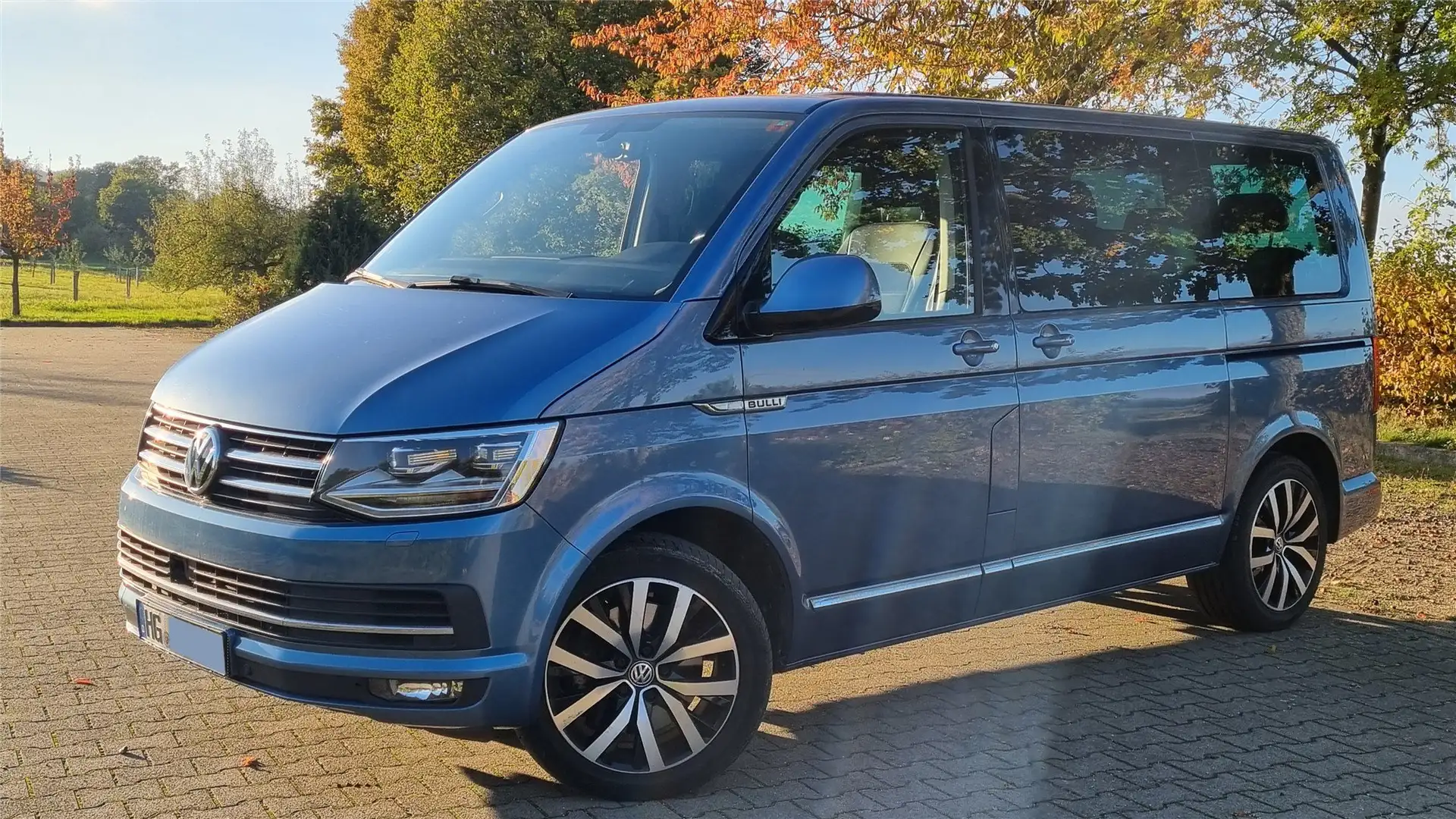 Volkswagen T6 Multivan Multivan DSG Kurz Highline Albastru - 1