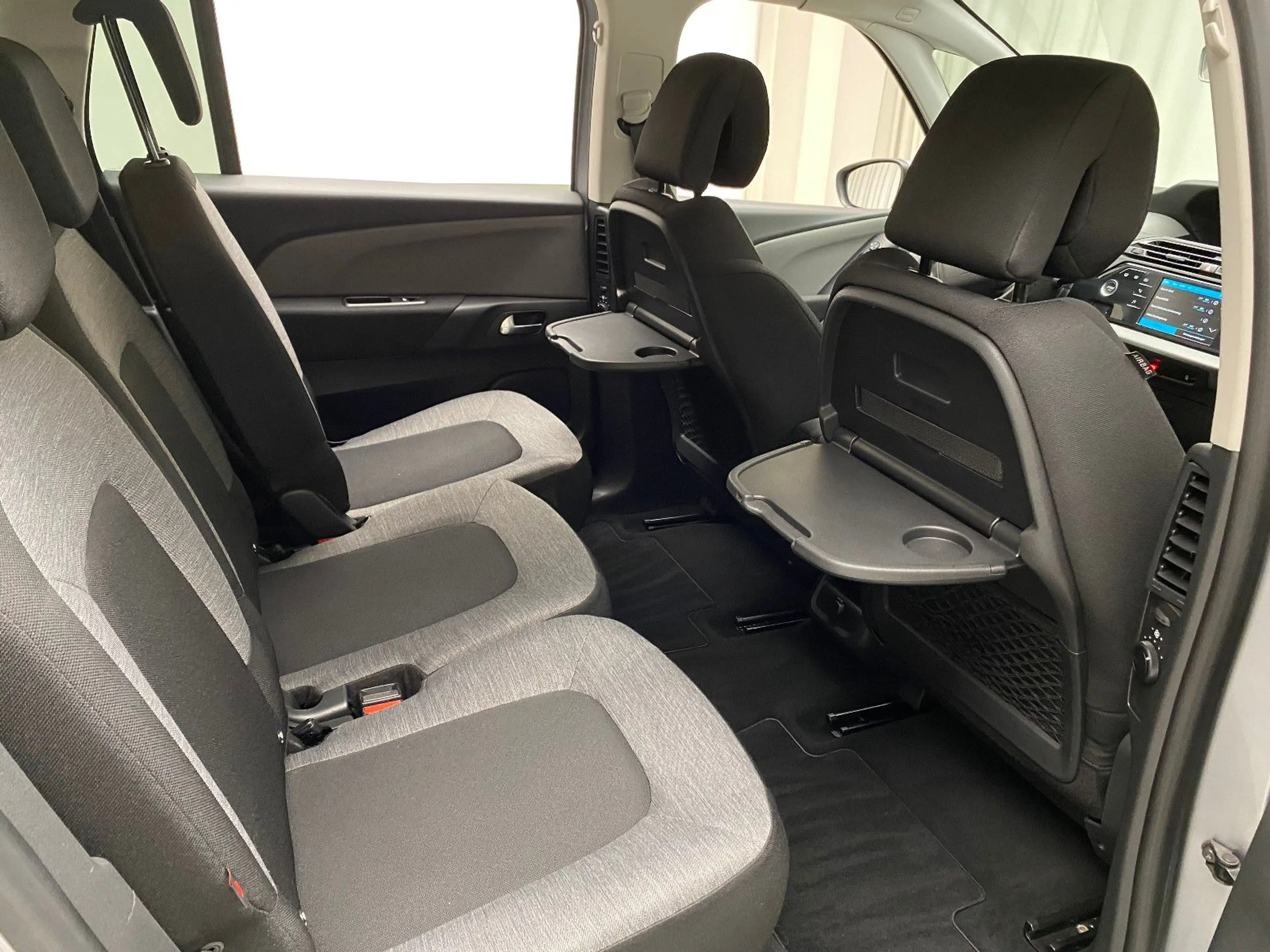 Citroen Grand C4 Picasso /Spacetourer Feel 7 Sitze — photo 39