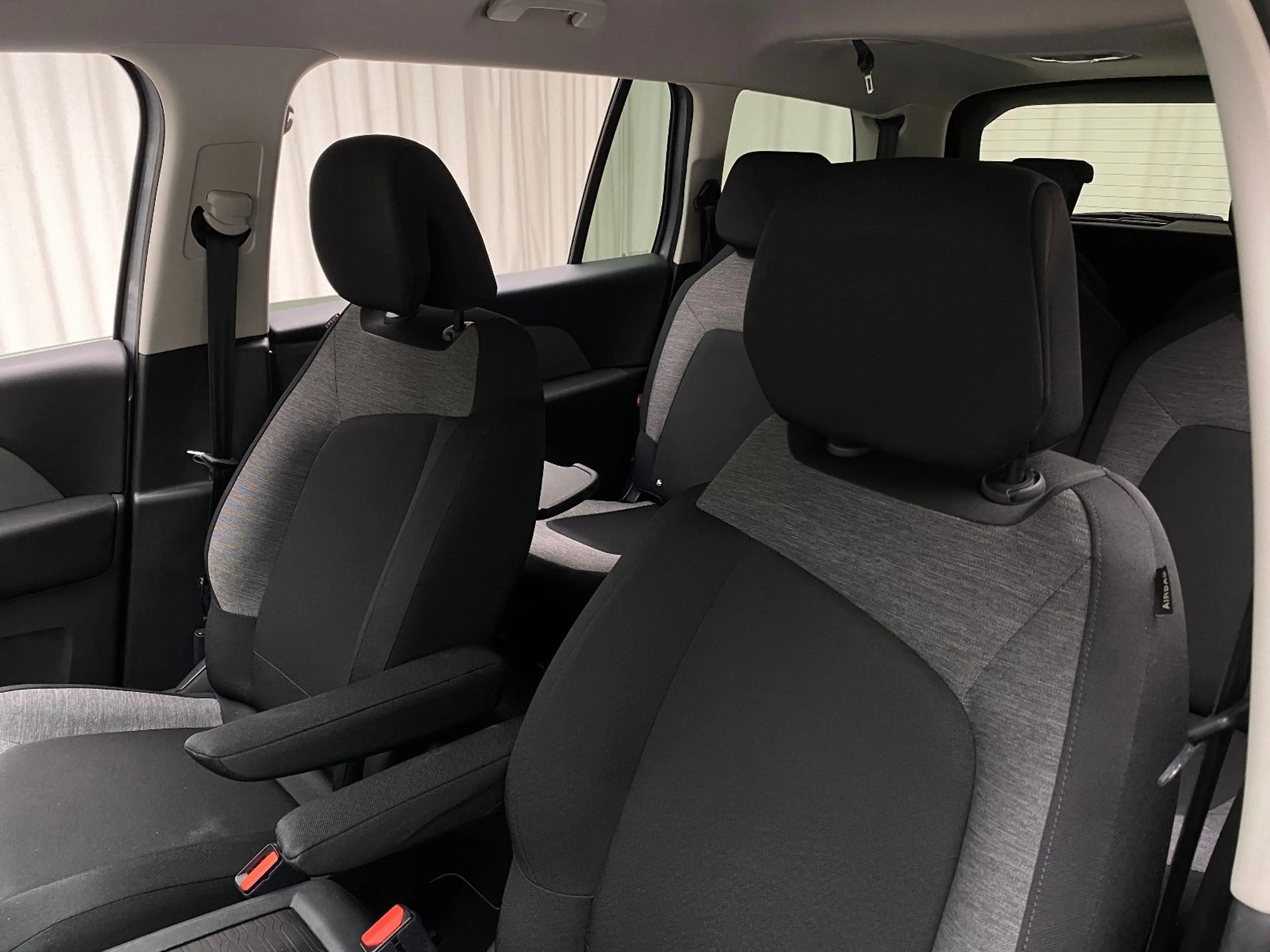 Citroen Grand C4 Picasso /Spacetourer Feel 7 Sitze — photo 45