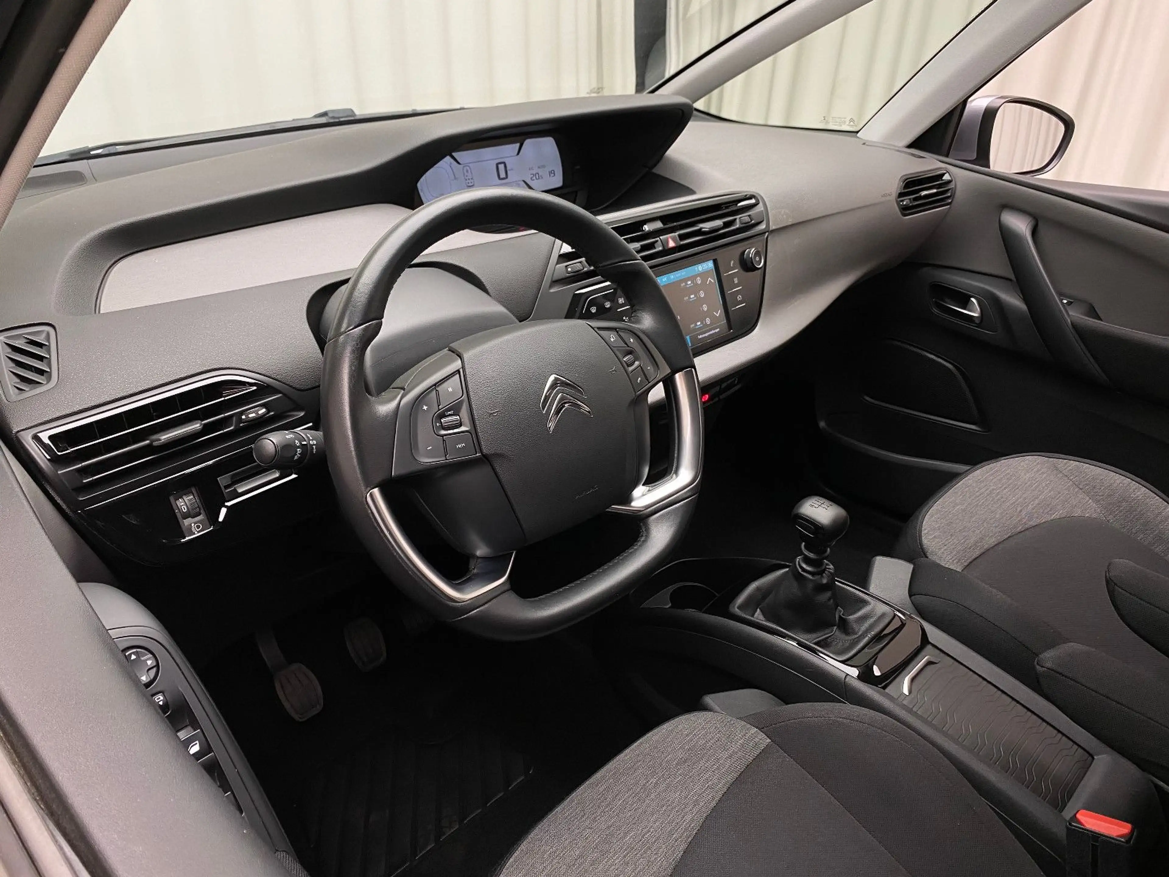 Citroen Grand C4 Picasso /Spacetourer Feel 7 Sitze — photo 44