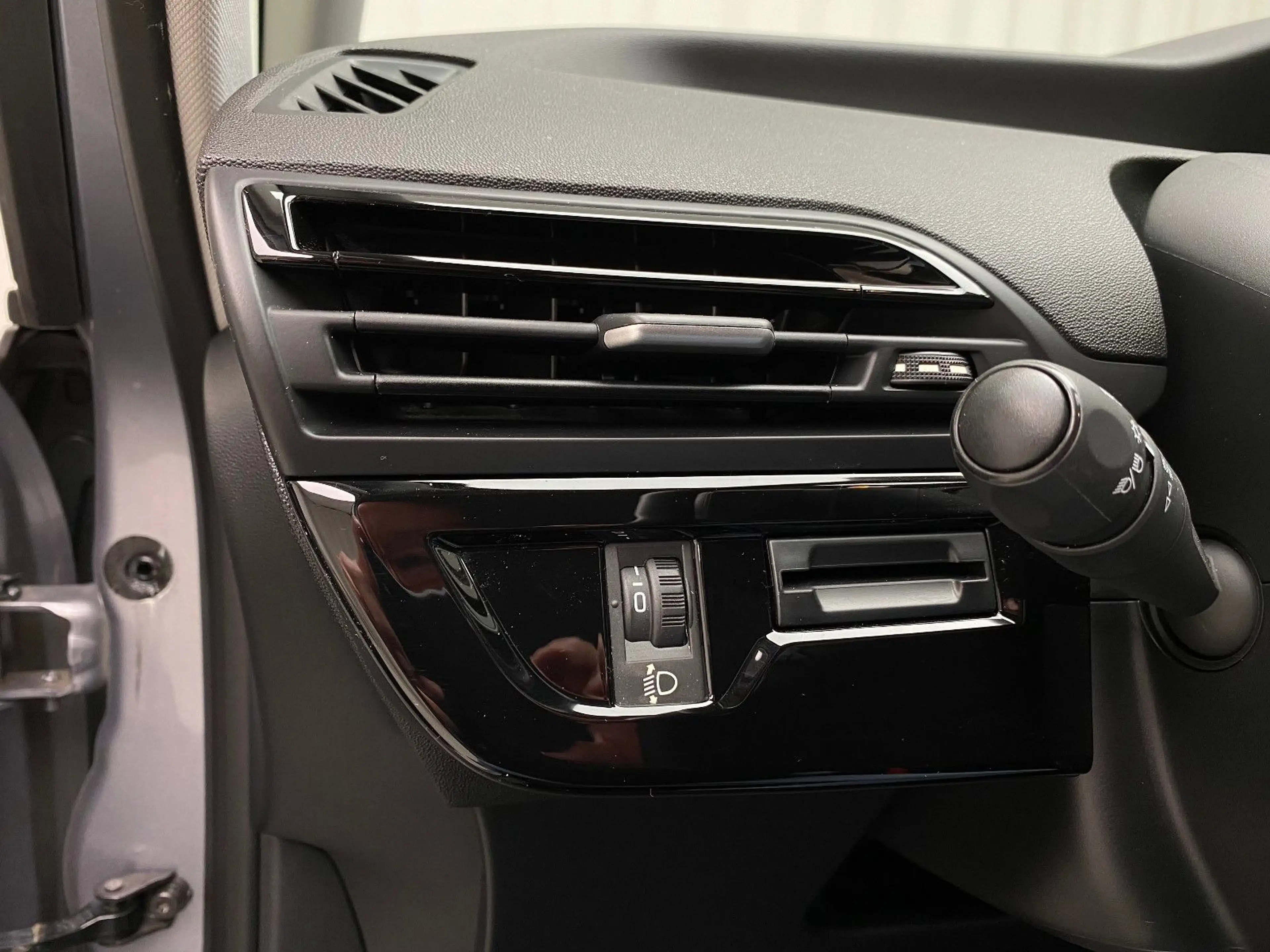 Citroen Grand C4 Picasso /Spacetourer Feel 7 Sitze — photo 34