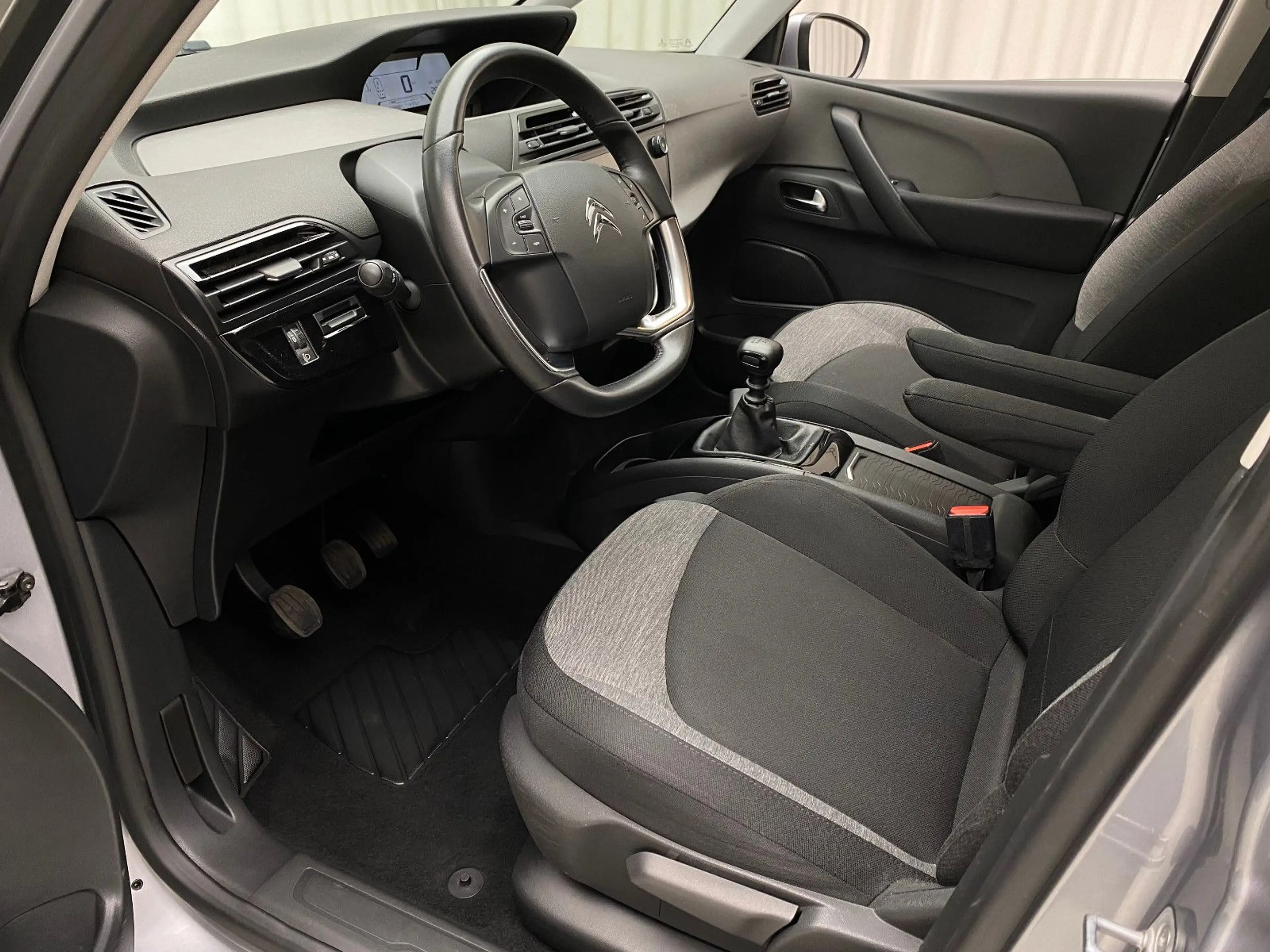 Citroen Grand C4 Picasso /Spacetourer Feel 7 Sitze — photo 12