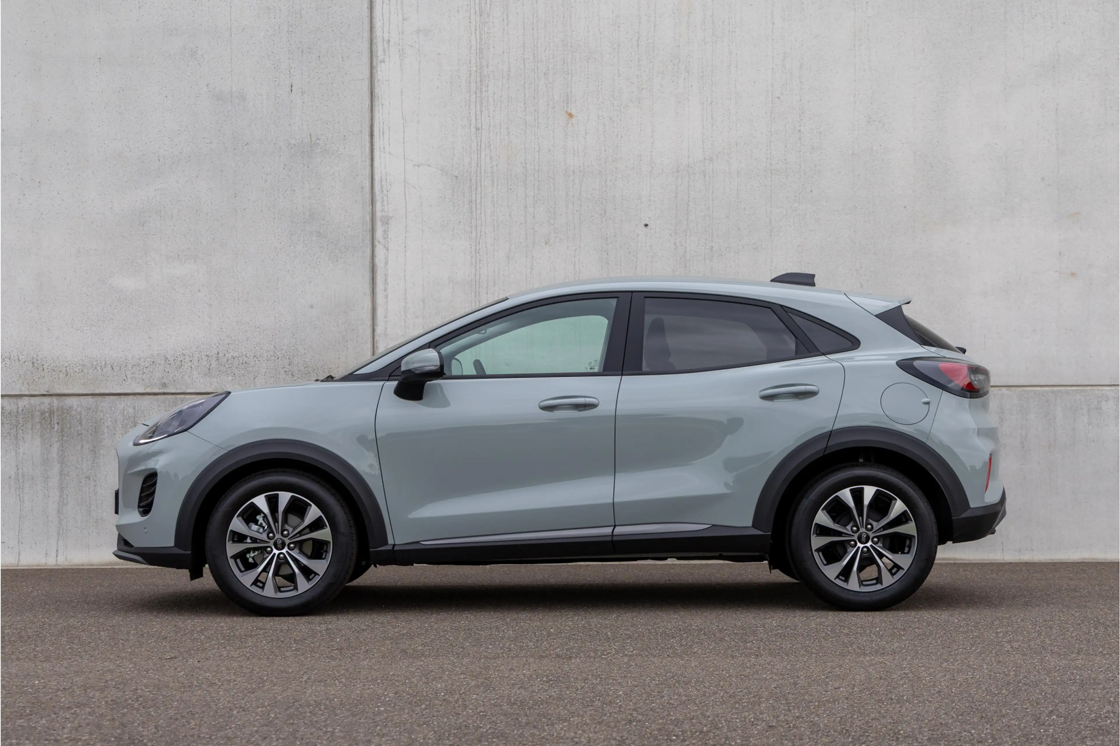 Ford Puma 1.0 EcoBoost Hybrid Titanium — photo 4