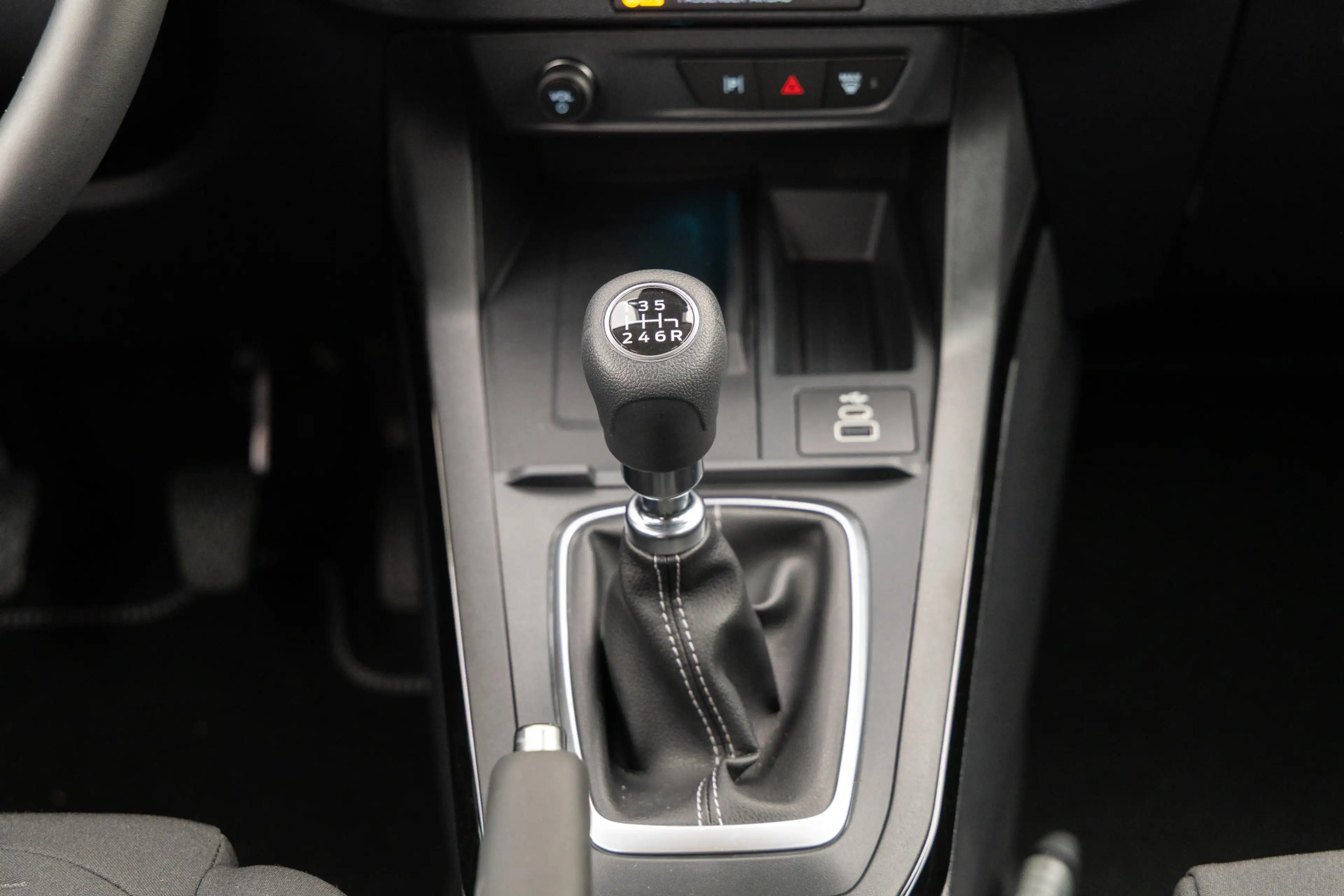 Ford Puma 1.0 EcoBoost Hybrid Titanium — photo 18