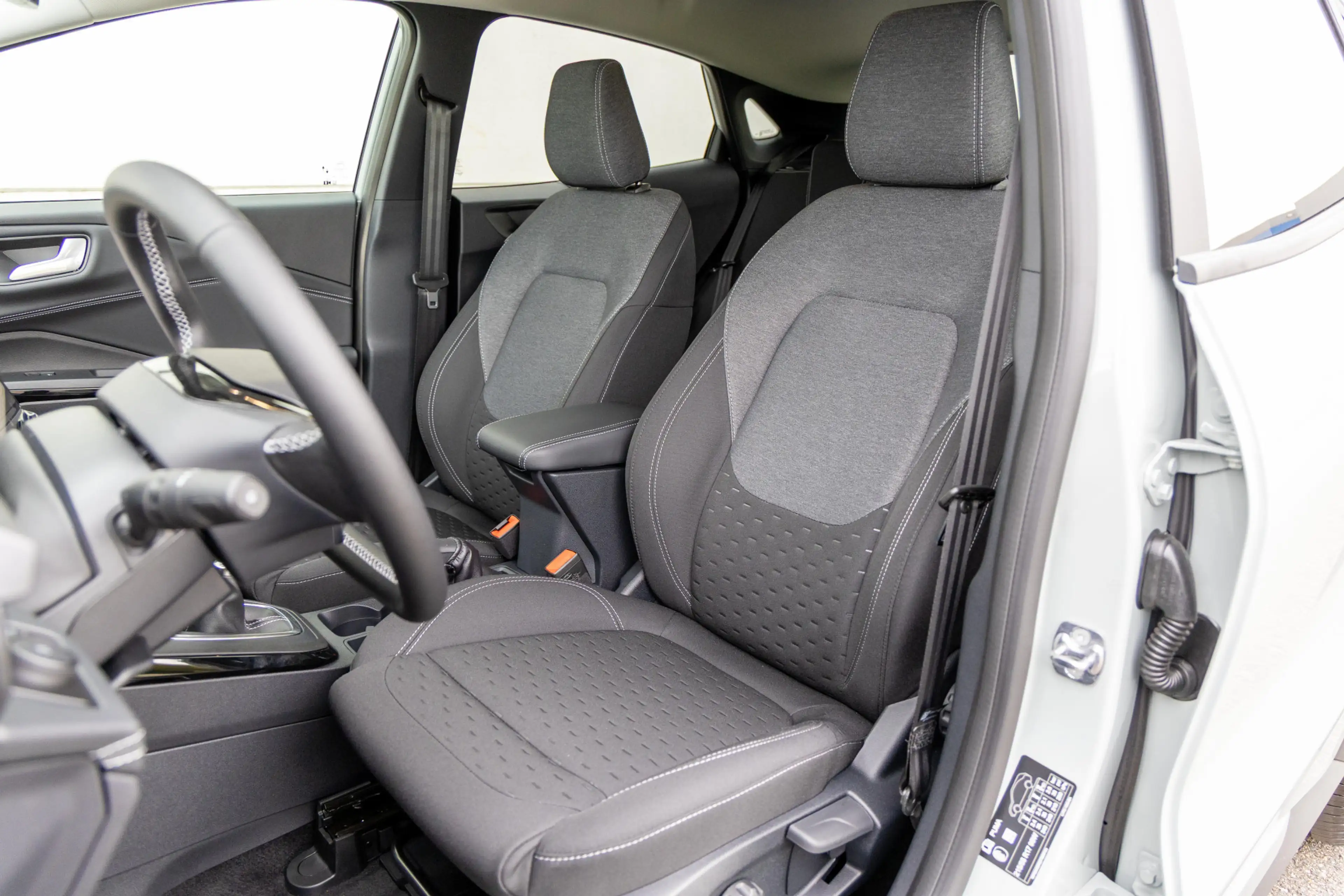 Ford Puma 1.0 EcoBoost Hybrid Titanium — photo 7