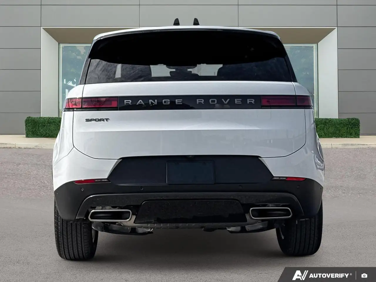 Land Rover Range Rover Sport снимка Land Rover Range Rover Sport