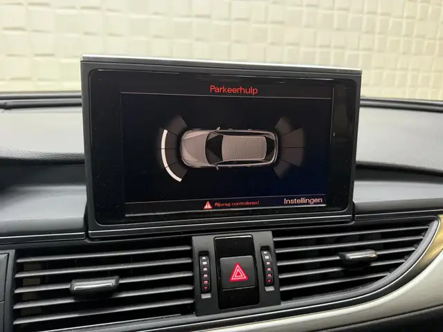 Audi A6 view 14