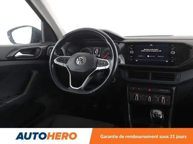 Volkswagen T-Cross view 13