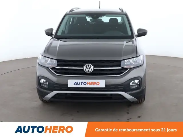 Volkswagen T-Cross view 9