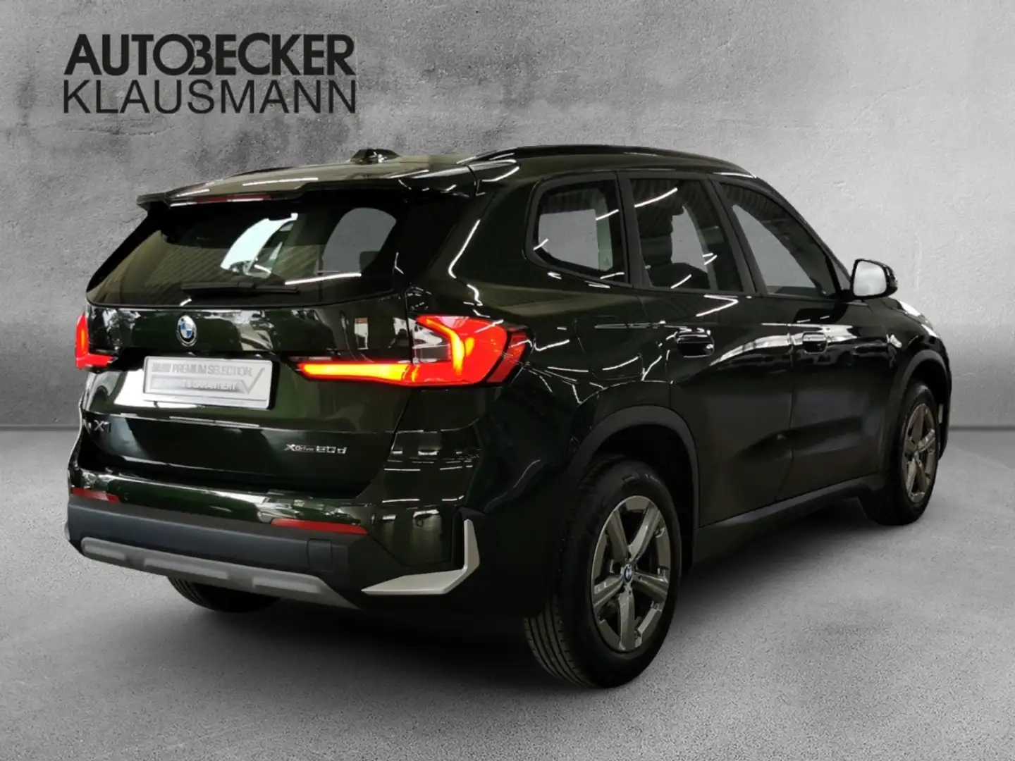 BMW X1 xDrive 20d AUTOMATIK WIDESCREEN NAVI LED AHK SPORT Grün - 2