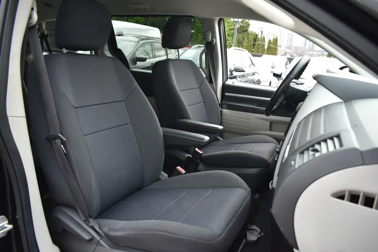 Dodge Grand Caravan снимка Dodge Grand Caravan