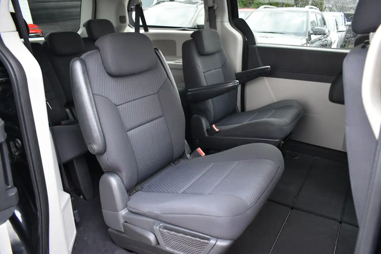 Dodge Grand Caravan снимка Dodge Grand Caravan