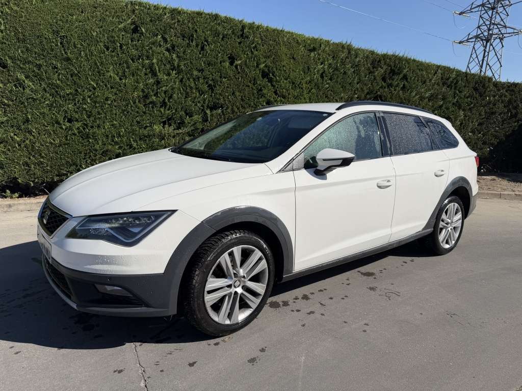 SEAT Leon 2.0TDI CR S&S 4Drive DSG6 150 - foto 1