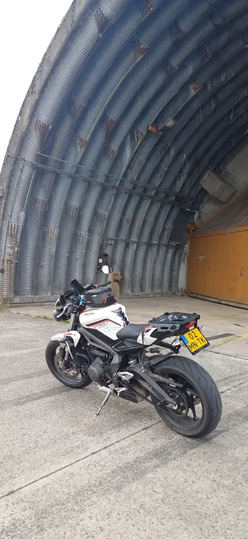 Triumph Street Triple S Wit - 2