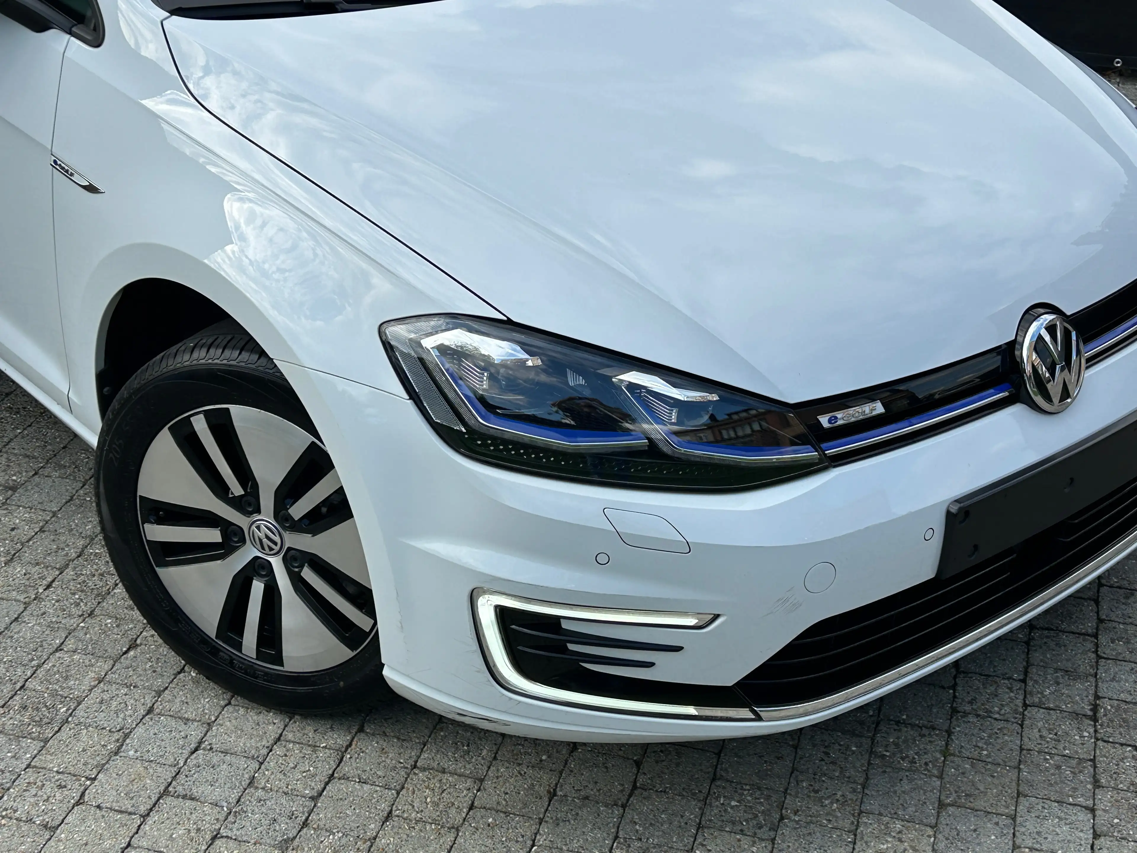 Volkswagen e-Golf Elektrisch Bi-Xenon Navigatie Bleuthoot Camera — photo 5
