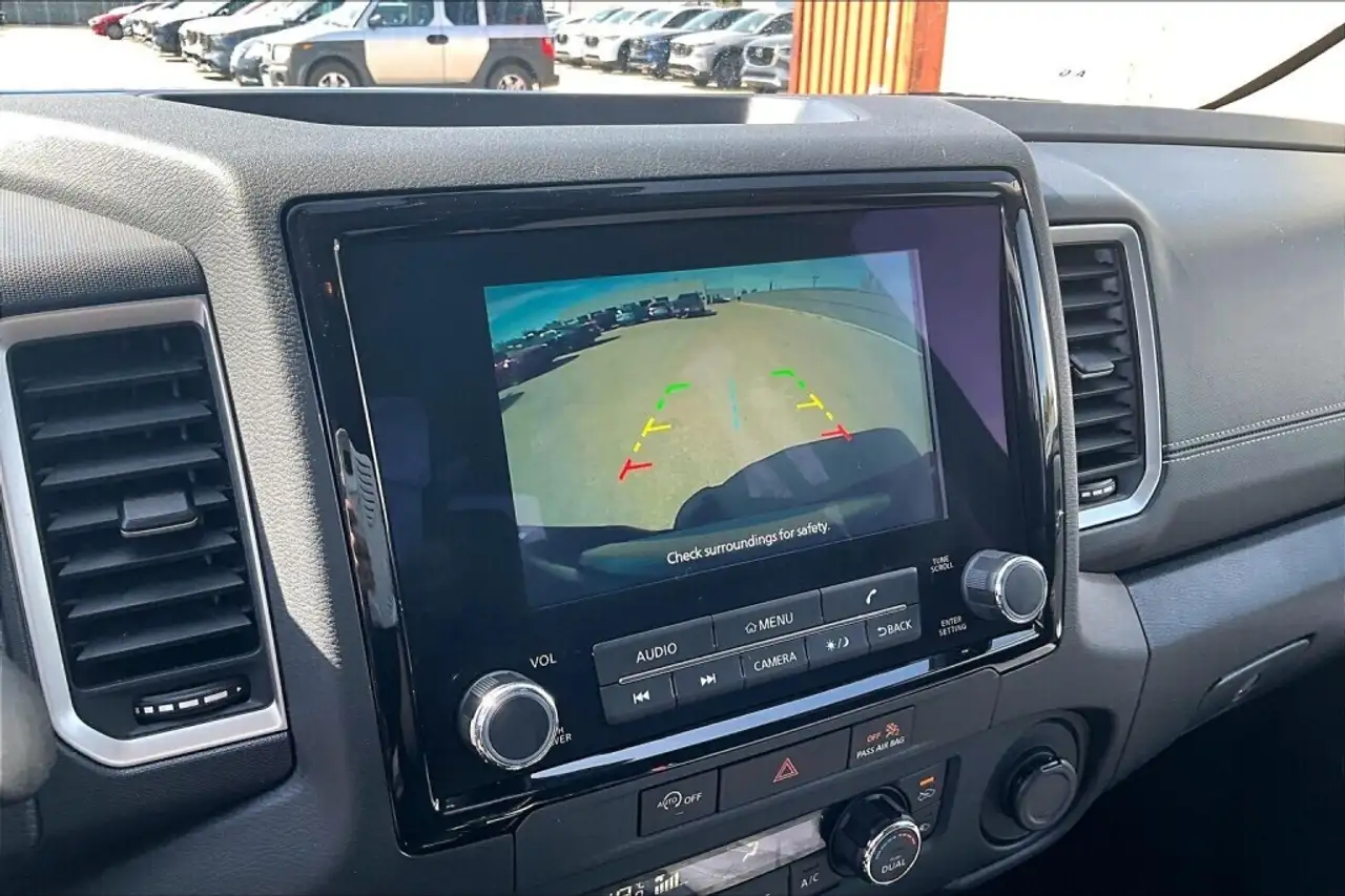 Nissan Frontier снимка Nissan Frontier