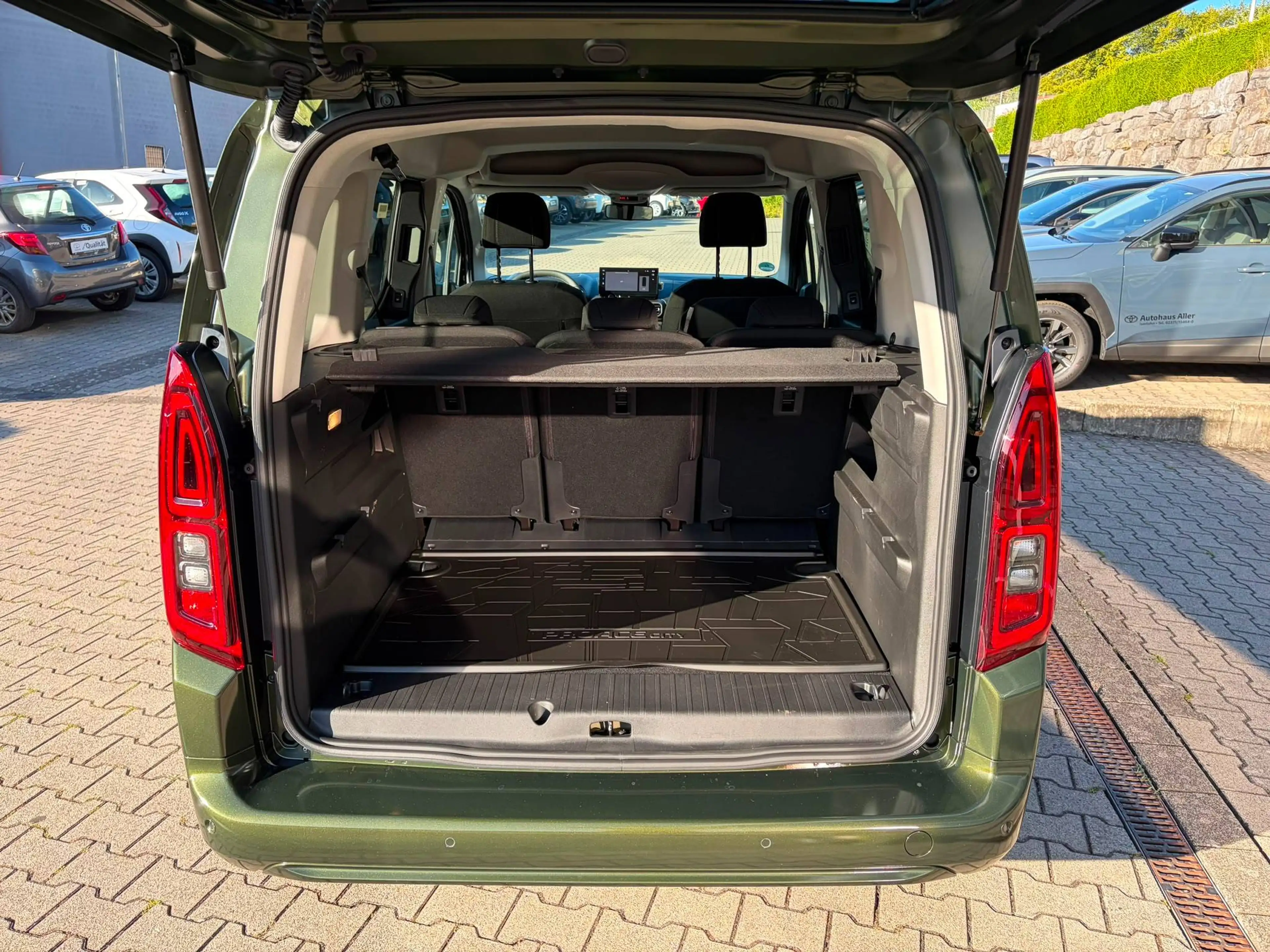 Toyota Proace City 1.2 Teamplayer + Comofort-Paket L1 — photo 10