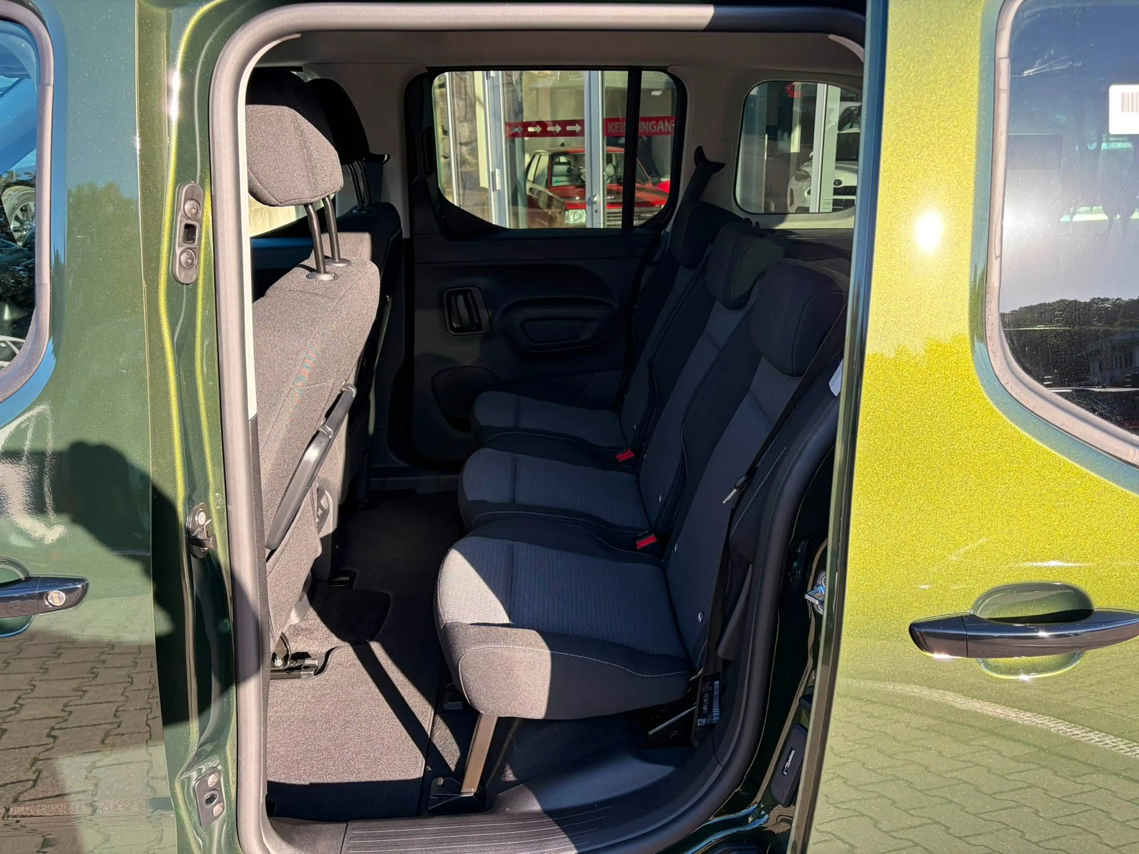 Toyota Proace City 1.2 Teamplayer + Comofort-Paket L1 — photo 9