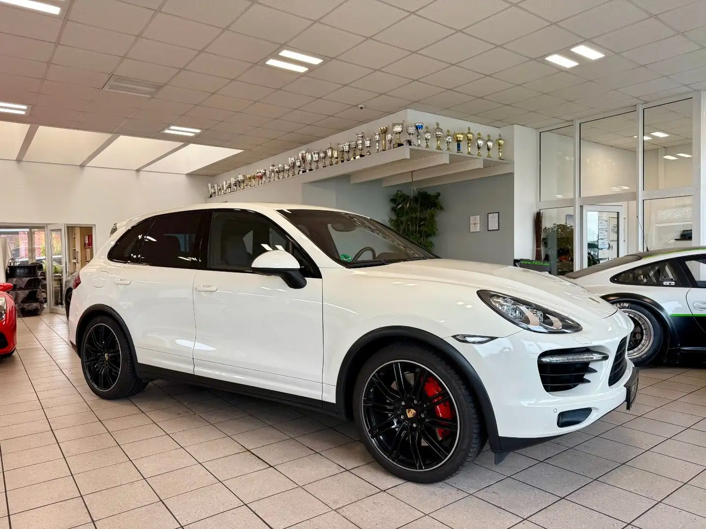 Porsche Cayenne Turbo Luftfederung/ Panorama/AHK/21Zoll Blanc - 1