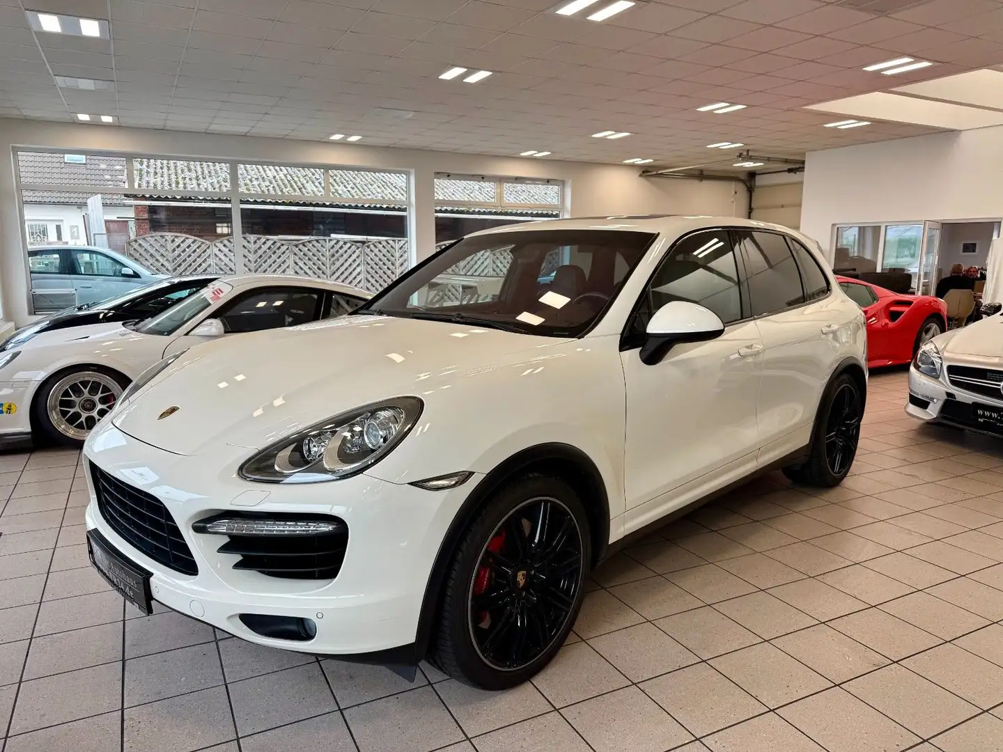 Porsche Cayenne Turbo Luftfederung/ Panorama/AHK/21Zoll Blanc - 2