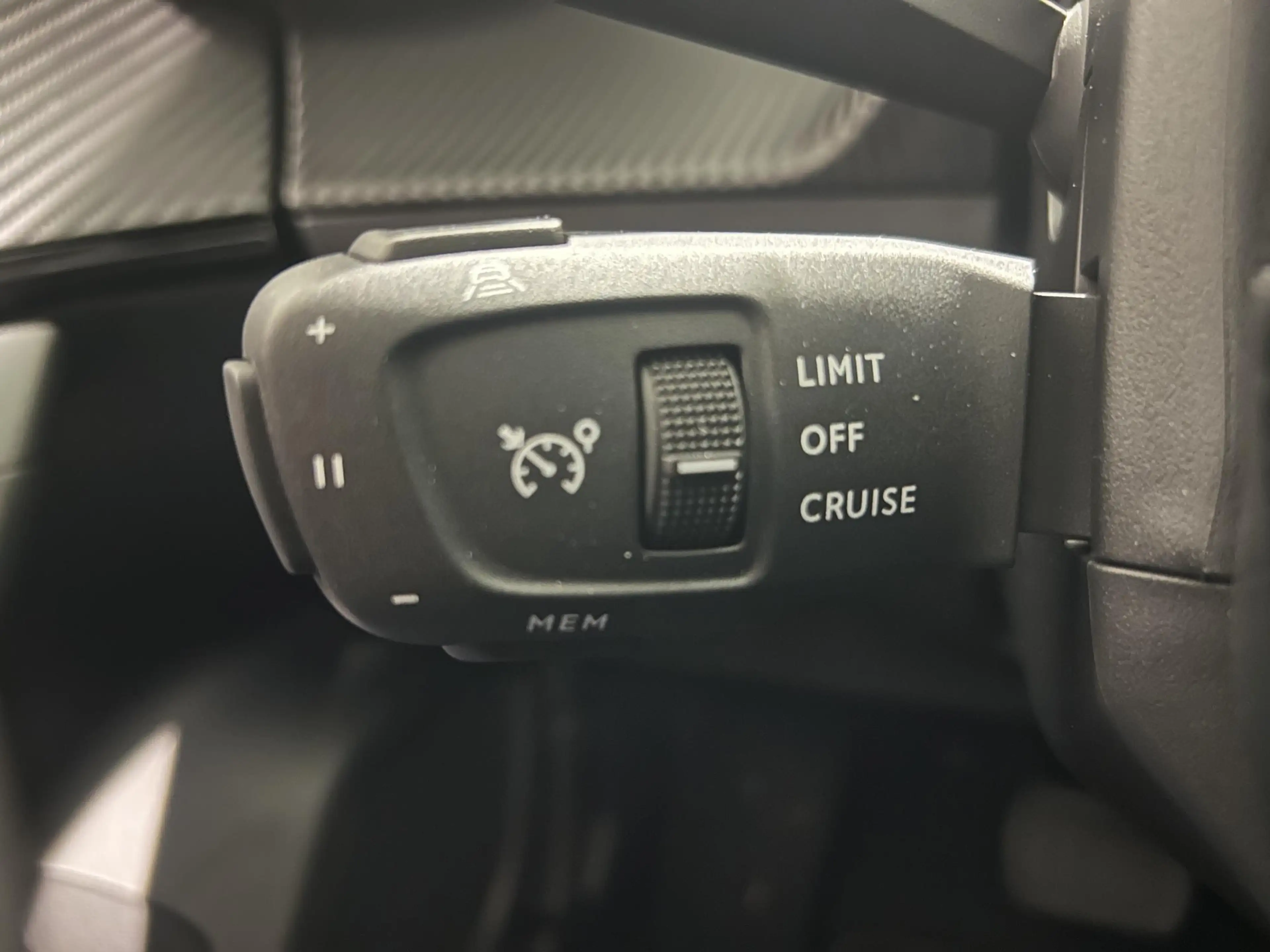 Peugeot 2008 1.2 Hybrid 145 Allure | EXCLUSIVE DEALS | UIT VOOR — photo 14