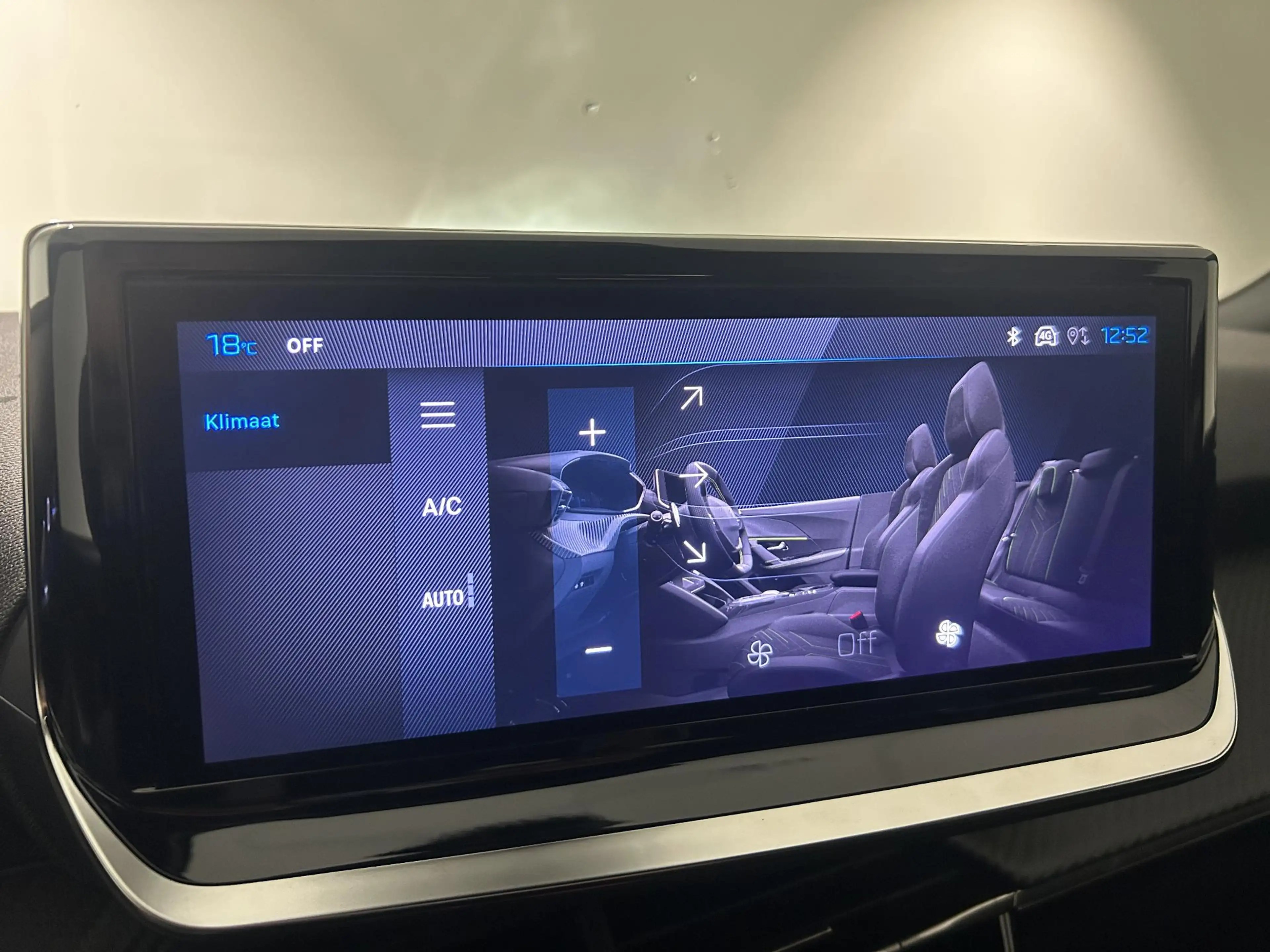 Peugeot 2008 1.2 Hybrid 145 Allure | EXCLUSIVE DEALS | UIT VOOR — photo 12