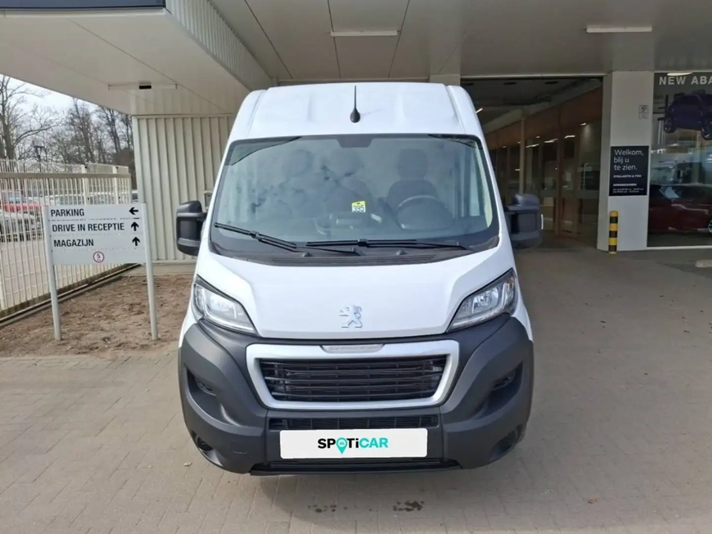 Peugeot Boxer 2.2 BlueHDi S&S 140 335 L2H2 - Wit - 2
