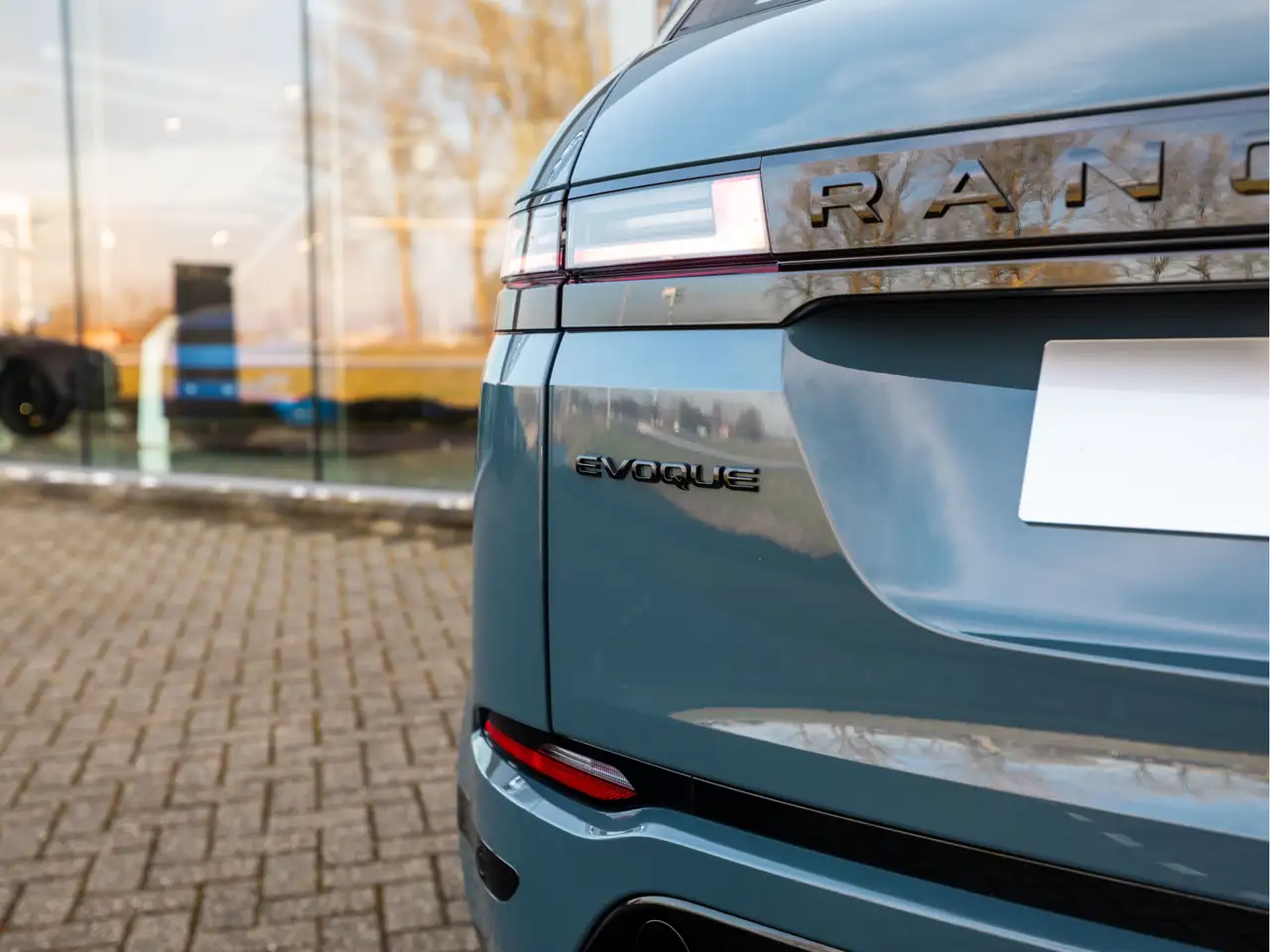 Land Rover Range Rover Evoque 2026 — фото 32