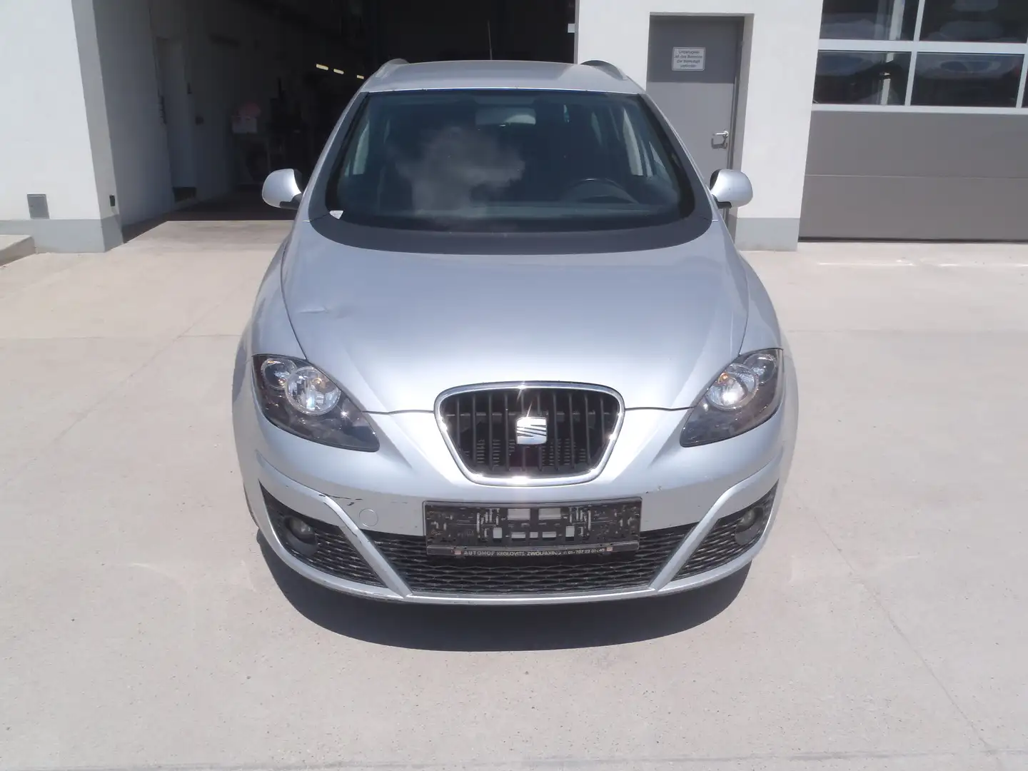 SEAT Altea XL Altea XL Reference 1,9 TDi DPF 4WD Reference Grau - 1